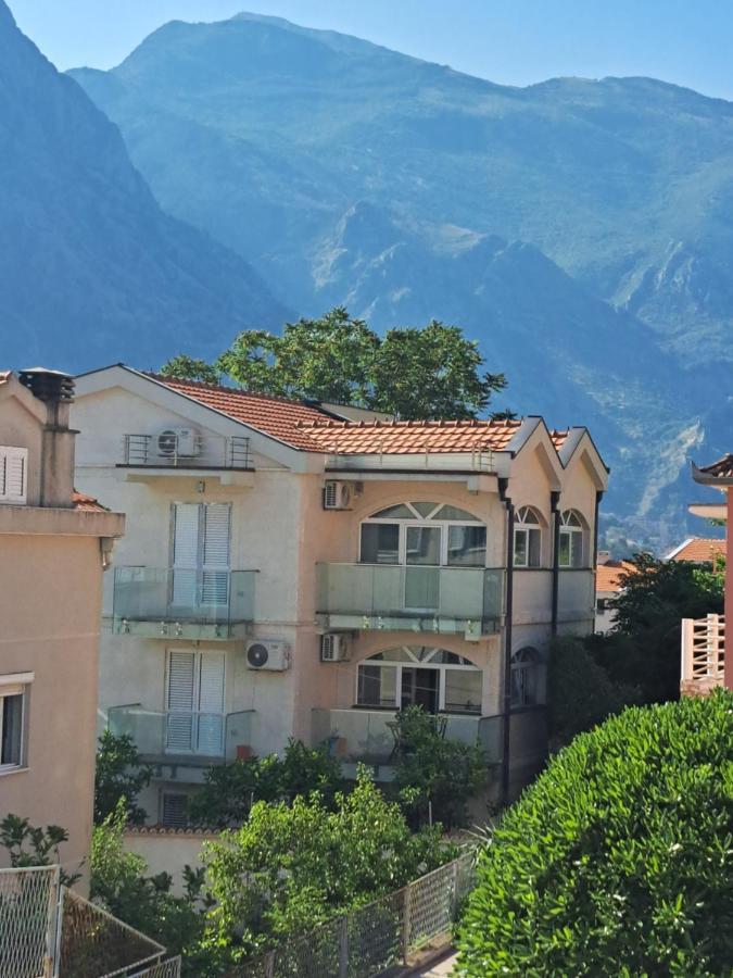Apartments With Sea View In Prcanj Kotor Ngoại thất bức ảnh
