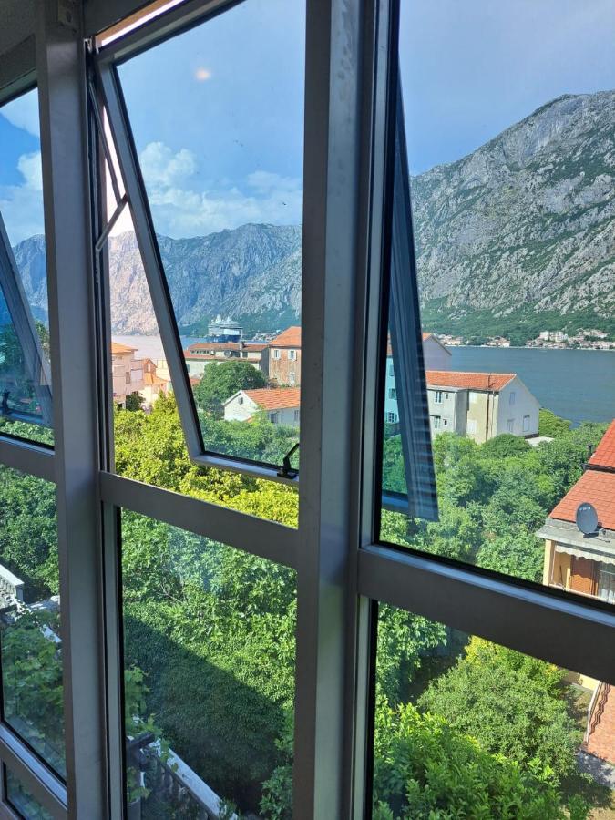 Apartments With Sea View In Prcanj Kotor Ngoại thất bức ảnh